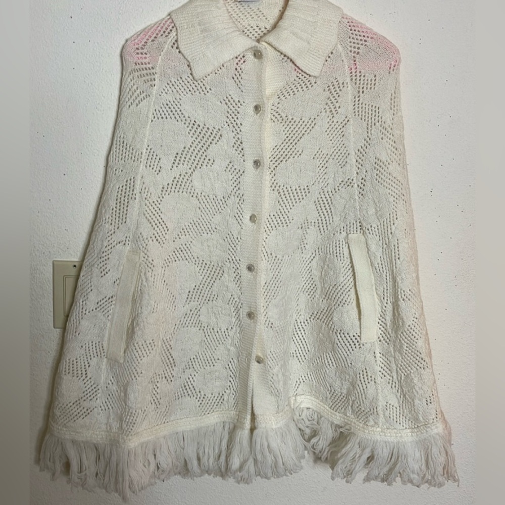 Vintage Wintuk Sweater Cape Button Down Fringe Cream Floral Knit Boho Winter OS